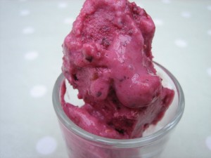 Raspberry Yogurt Ice Cream (photo: Sarah Lockett)