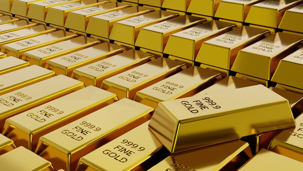 &pound;10,000 in Savings vs Gold: Where Would Your Money Be Worth More in 5 Years?