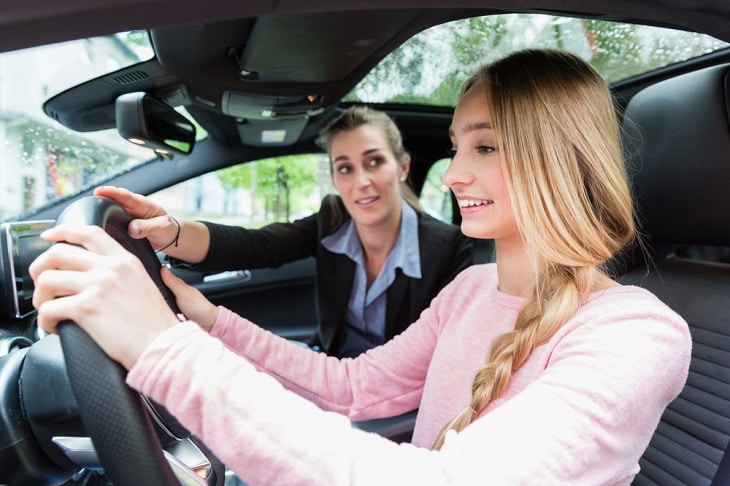 How to become a driving instructor