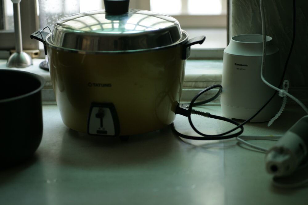 save money with a slow cooker
