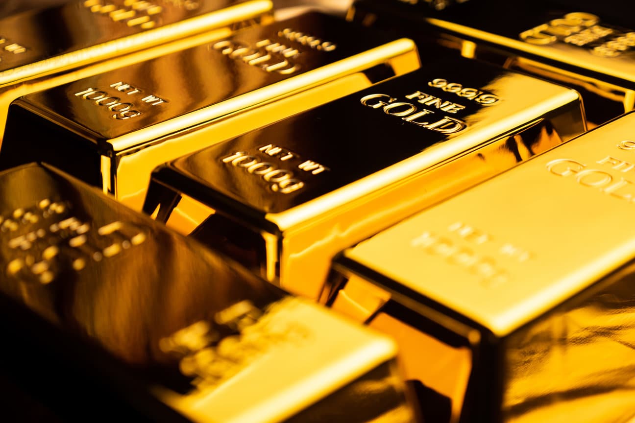 Investing in gold is an option for alternative investments