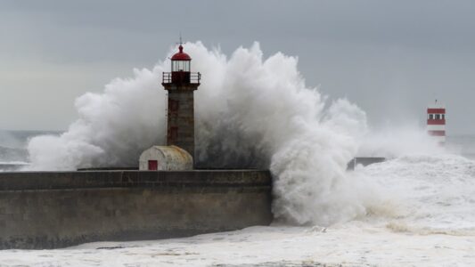 weather hitting lighthouse