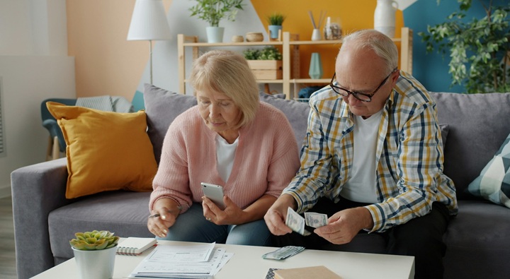 Managing Money with Confidence in the 60s, 70s and Beyond Managing Money with Confidence in the 60s, 70s and Beyond